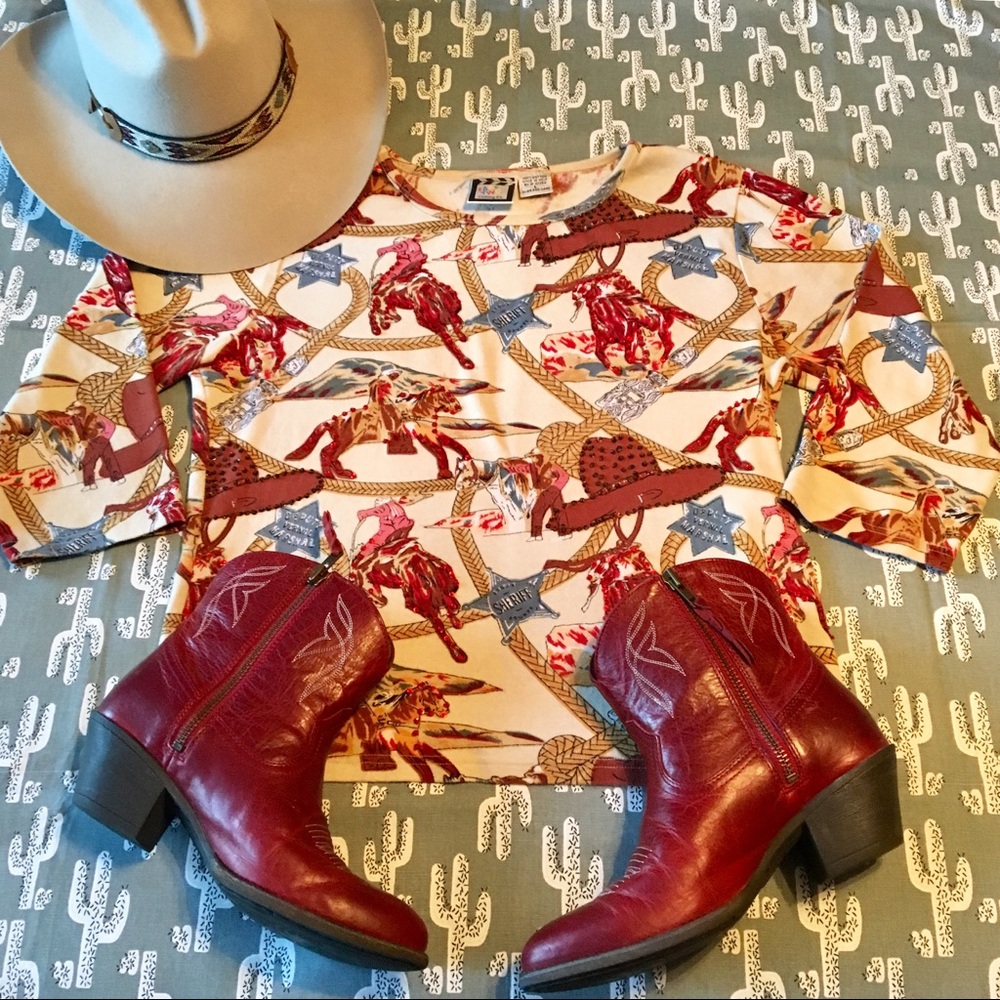 Adorable deputy marshal sequin seed bead shirt!🤠